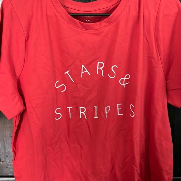 Red t-shirt - Picture 1 of 1